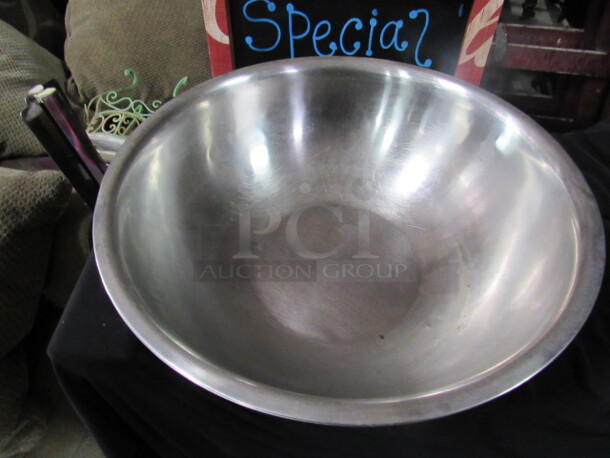 19 Inch Stainless Steel Mixing Bowl. 2XBID