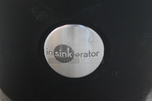 IN ORIGINAL BOX! Insinkerator PRO CVR CNTRL PLUS-4A Metal Commercial Garbage Disposal.  - Image 5 of 8