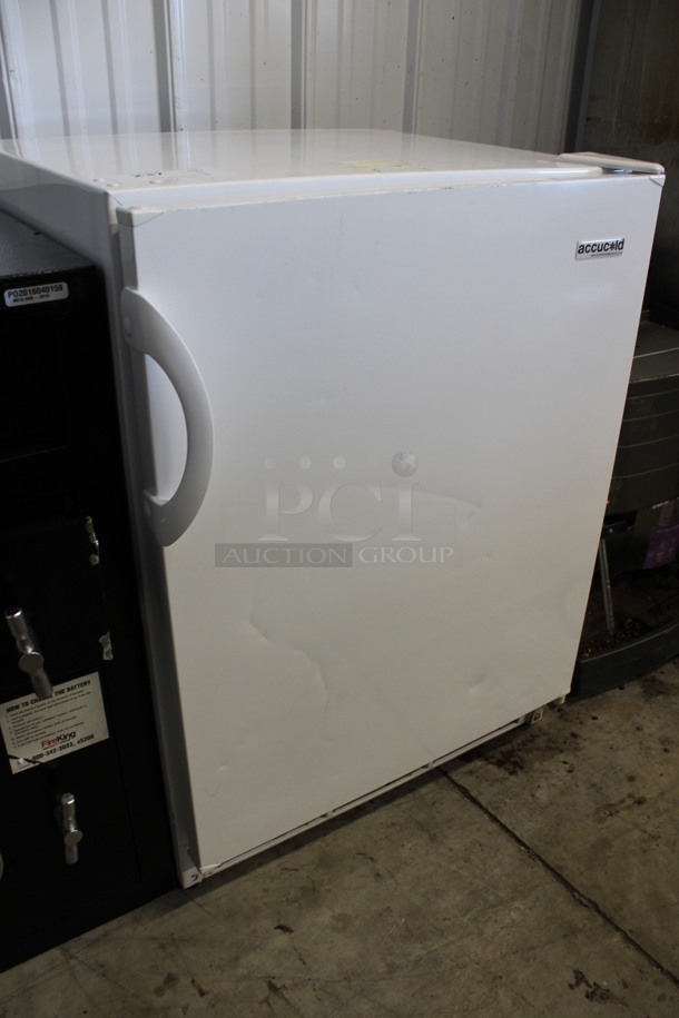 Accucold Mini Cooler. 23.5x23.5x32.5. Tested and Working! - Image 3 of 6