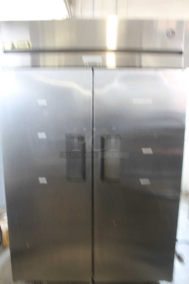 2015 True TG2R-2S Stainless Steel Commercial 2 Door Reach In Cooler w/ Poly Coated Racks on Commercial Casters. Tested and Working! - Image 3 of 7