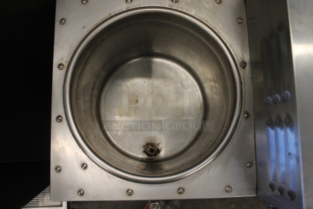 Bunn U-3 Stainless Steel Commercial Countertop Coffee Machine. 120/208 Volts, 1 Phase.  - Image 4 of 7