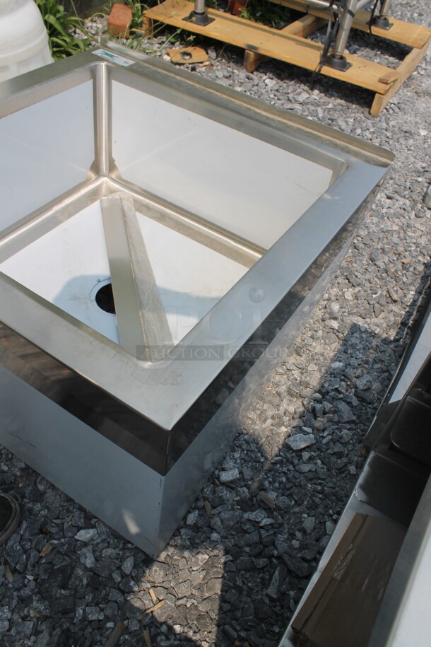 BRAND NEW SCRATCH AND DENT! Regency 600SM242412 Commercial Stainless Steel One Compartment Floor Mop Sink. - Image 6 of 7