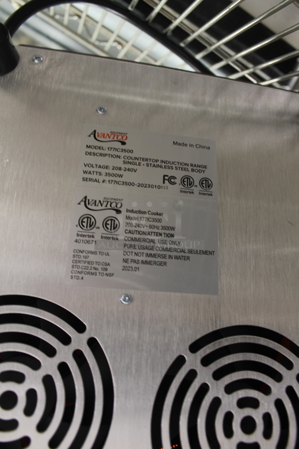 BRAND NEW SCRATCH AND DENT! 2023 Avantco 177IC3500 Stainless Steel Commercial Countertop Electric Powered Single Burner Induction Range. 208-240 Volts, 1 Phase. Tested and Working! - Image 4 of 4