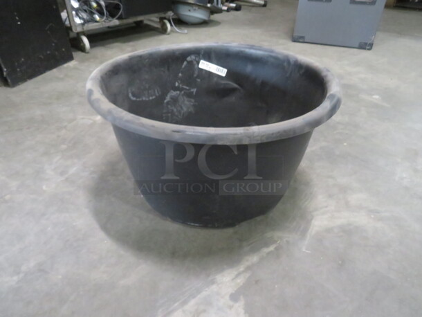 One Poly Tub. 26X15 - Image 1 of 2