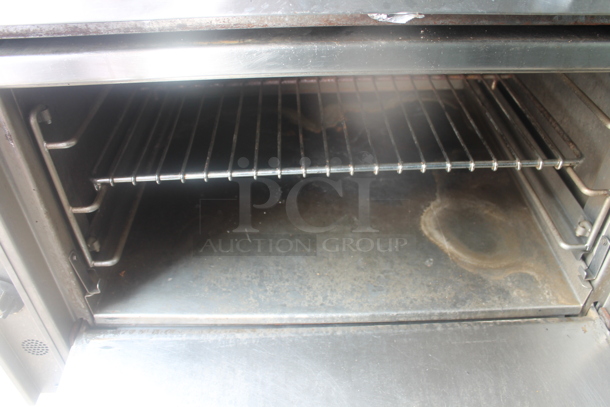 Stainless Steel Commercial Natural Gas Powered 2 Tier 6 Burner Range w/ Oven, Salamander Cheese Melter and Back Splash. - Image 5 of 6