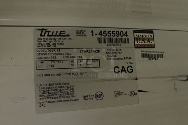 True TG2R-2S ENERGY STAR Stainless Steel Commercial 2 Door Reach In Cooler w/ Poly Coated Racks on Commercial Casters. 115 Volts, 1 Phase. Tested and Working! - Image 6 of 9