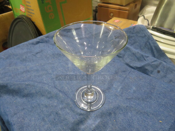 NEW Libbey 9oz Martini Glass. 11XBID