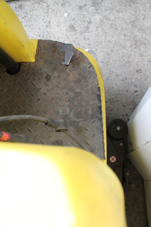 Karcher Tornado Yellow Floor Cleaning Machine. - Image 4 of 9