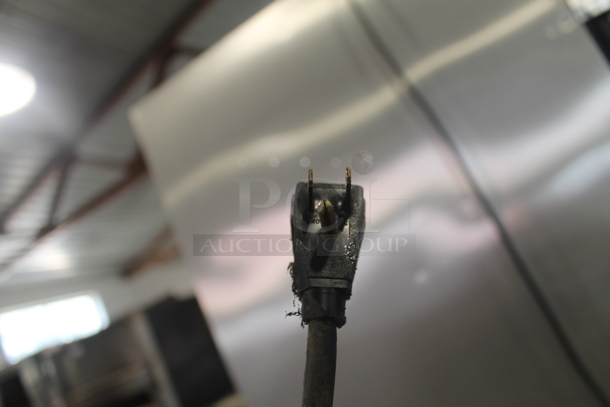 2012 True TG2R-2S Stainless Steel Commercial 2 Door Reach In Cooler w/ Poly Coated Racks on Commercial Casters. 115 Volts, 1 Phase. Tested and Working! - Image 9 of 9