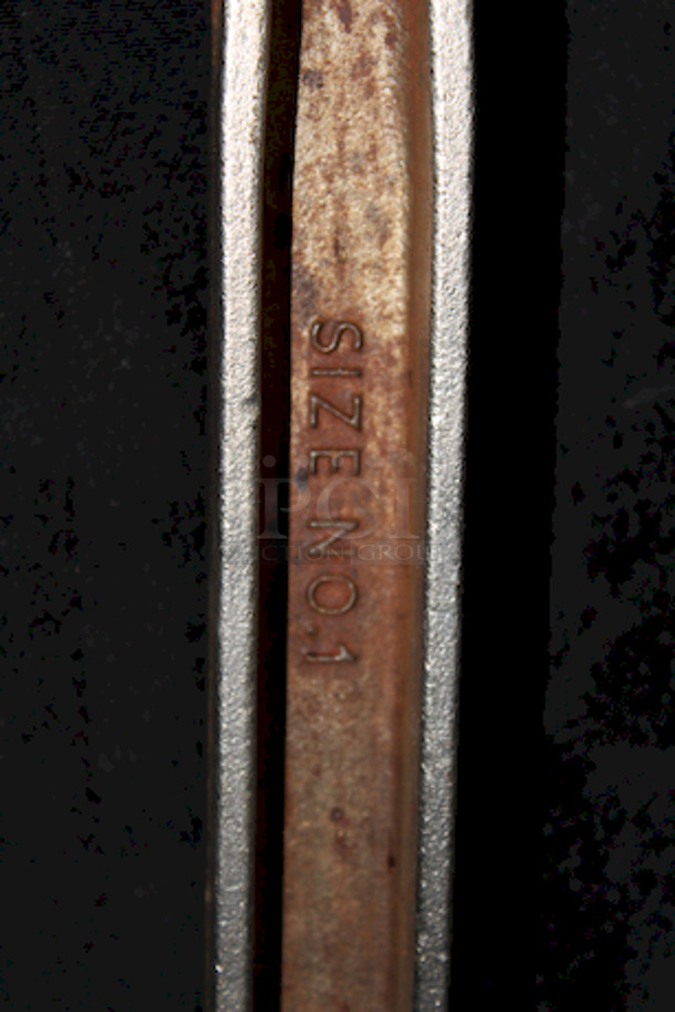 AWESSOME SAUCE! Edlund 11000 Old Reliable® #1® Manual Can Opener
14"

 - Image 2 of 3