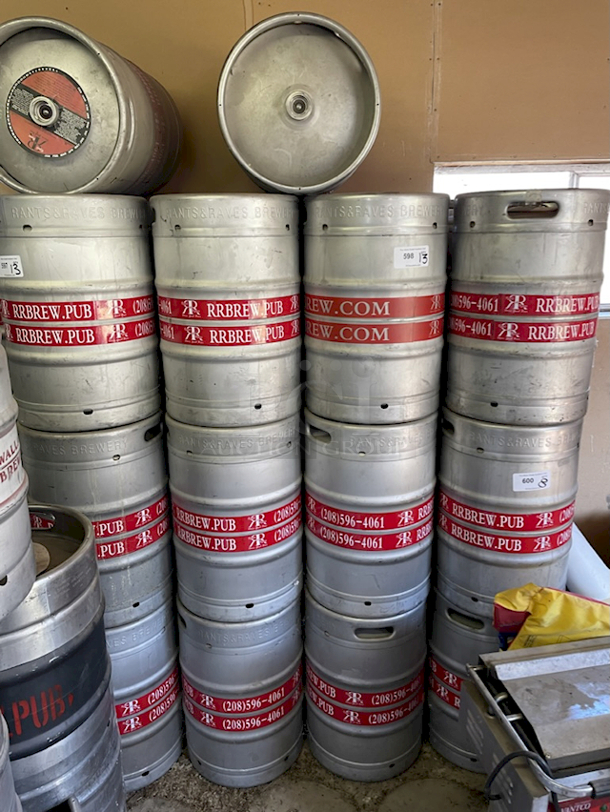 ?FULL SIZE! 1/2 Barrel Stainless Steel Sanke "D" Kegs With double Handles! ? 1/2 bbl kegs = 59 liters = 15.5 gallons = 124 pints = 165 x 12oz bottles/cans = 31 growlers. 13x Your Bid - Image 2 of 2