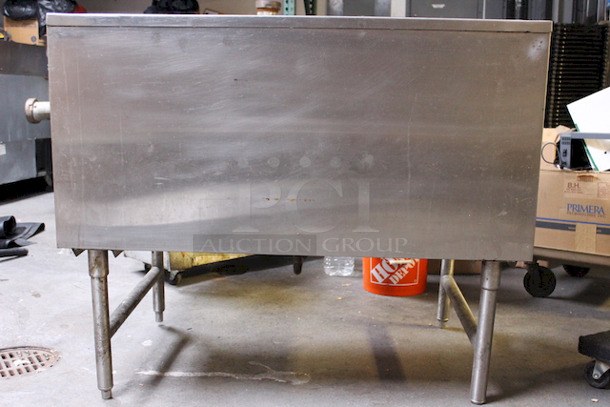 ICEE! Stainless Steel Beer Box With Drain.
46x28x39-1/2
