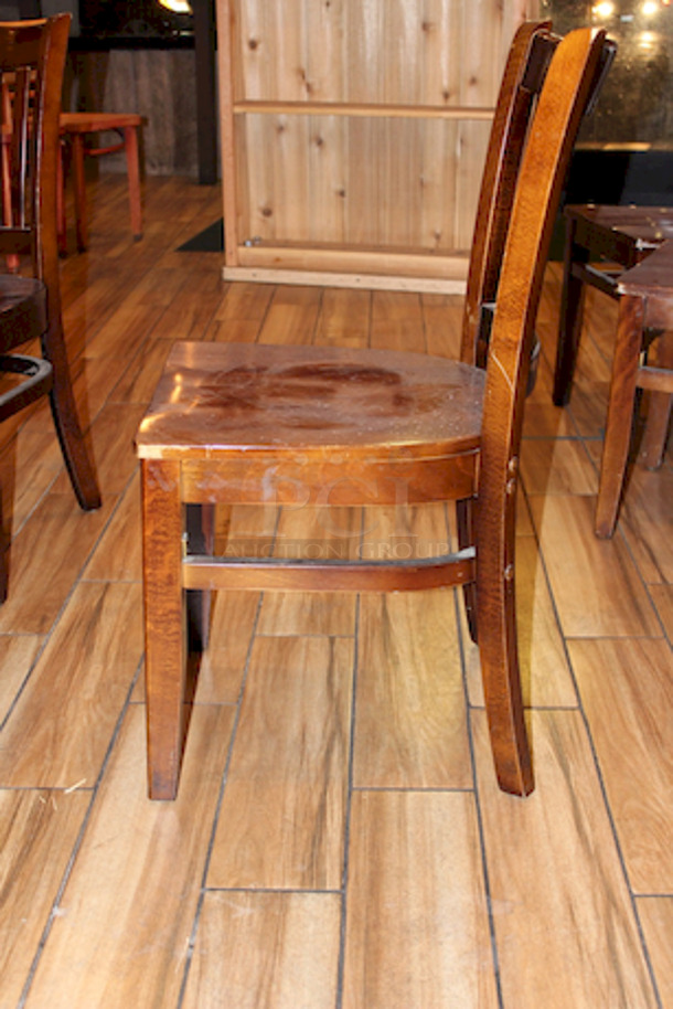 BEAUTIFUL! 4 Solid Oak School House Ladder Back Chairs.  19x18x34  4x Your Bid - Image 4 of 8