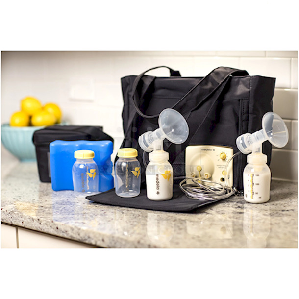 AWESOME!! Medela Pump In Style Advanced Breast Pump with On-the-go Tote with International Adapter - Image 3 of 6