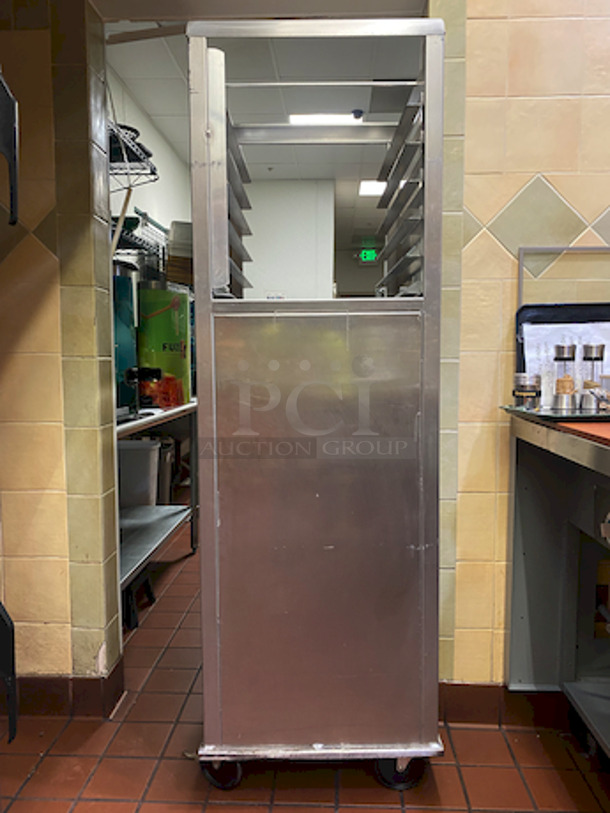 AMAZING! Lockwood CA72-RR12-6 Combination Open Air and Storage Display Cabinet With Removable Pan Support. 

9/10 Condition!

A versatile choice for cooling, storage and display with sheet pans
Construction: high tensile aluminum
Dimensions: 71-3/4"H x 22-7/8"W x 29-3/8"D
Center spacing: 3-1/4"
Pan capacity: supports (18) 18" wide pans (6 open air and 12 enclosed)
Casters: 5" non-marking swivel plate (2 with brakes)
Actual Weight: 120 lbs. - Image 8 of 8