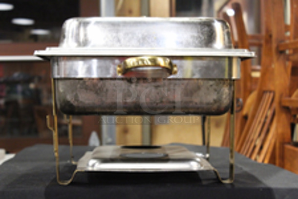 Full Size Chafer w/ Lift Off Lid. 8 quart, full-size, welded frame, dripless water pan, lift-off cover with plastic handle, duel fuel holder, stainless steel, mirror-finish
24x14x13
 - Image 7 of 9