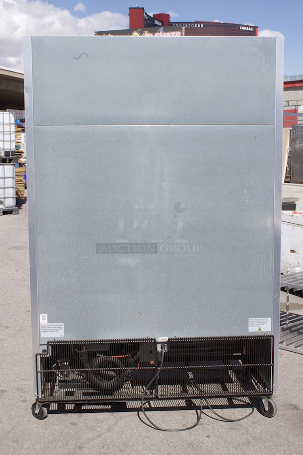 True T-49F-HC 54" Two Section Reach In Freezer, (2) Solid Right Hinged Doors, 115 V/60 Hz/1 ph, with 9-ft. NEMA 5-15P plug Tested. In working Order.
 - Image 5 of 7