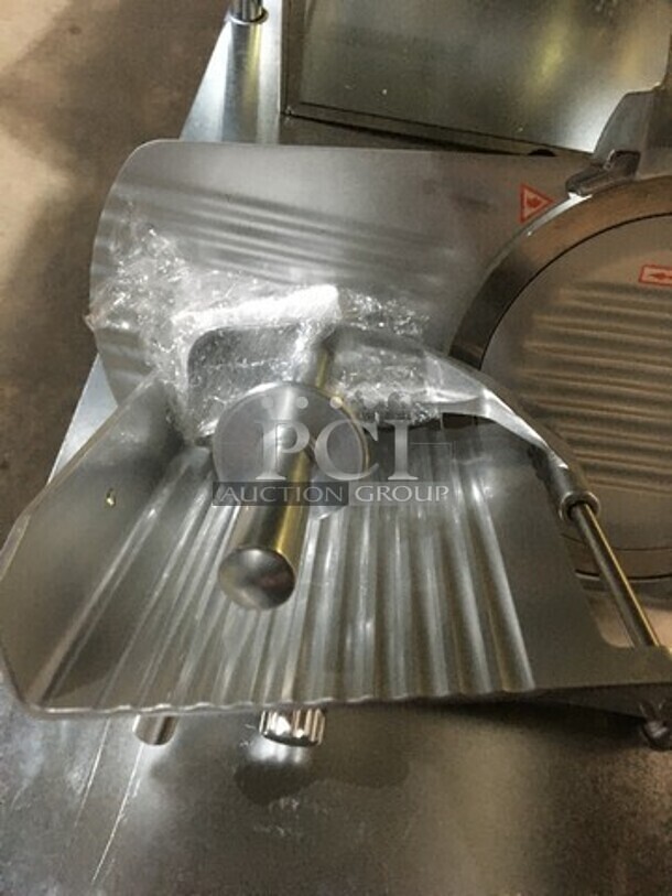 NEW In Box! Late Model 2024! USR Commercial Countertop 10 Inch Blade Deli Meat Slicer! 115V 1 Phase! Model: HBS-250L! - Image 5 of 7
