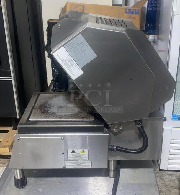 Nemco 6900-208-GG Single Commercial Panini Press w/ Aluminum Grooved Plates, 208v/1ph
 - Image 2 of 6