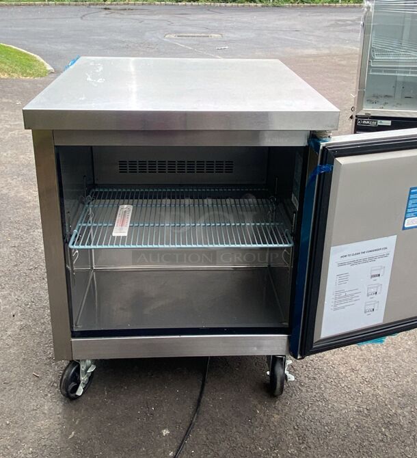 Dukers - DUC29R, Commercial 29" Under counter refrigerator 7cu.ft. NSF
 - Image 3 of 6