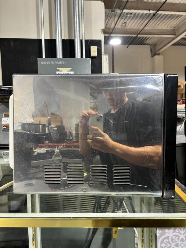 GALANZ countertop microwave - Image 3 of 4