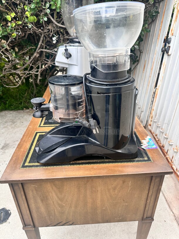 Late Model Cunill BRASIL, Espresso Grinder 115 Volt Working