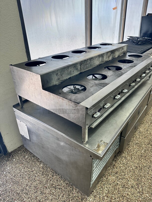 Working Jade Range  56inch Step Up Gas Hotplate w/ (10) Burners & Manual Controls, Natural Gas NSF - Image 5 of 6