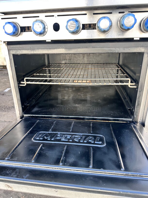 Fully Refurbished Imperial IR-6 36" 6 Burner Gas Range w/ Standard Oven, Natural Gas Tested and Working - Image 4 of 10