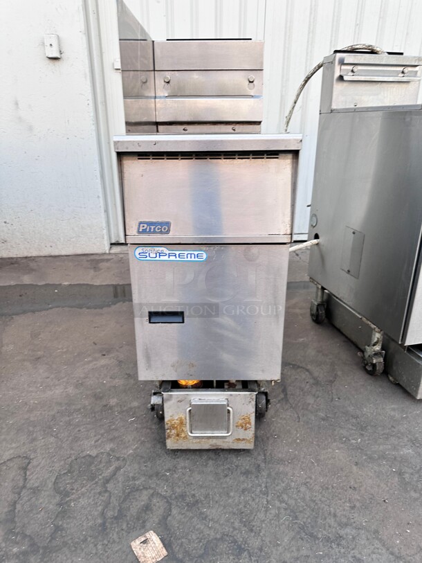 Pitco SFSSh55R Solstice High Power 50 lb Gas Fryer With Filtration System - Image 3 of 10