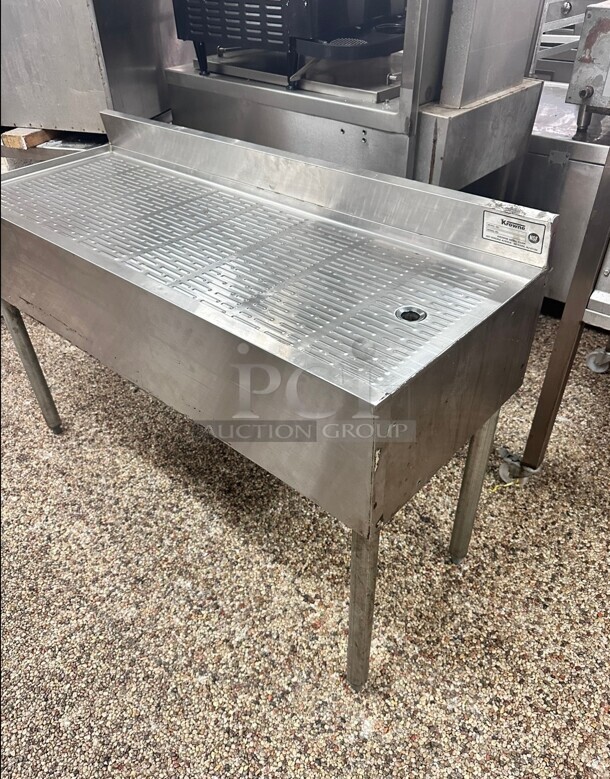 Clean! Krowne Royal Series 48 inch Corner Drainboard with Right Return NSF Great for Any Bar - Image 1 of 4