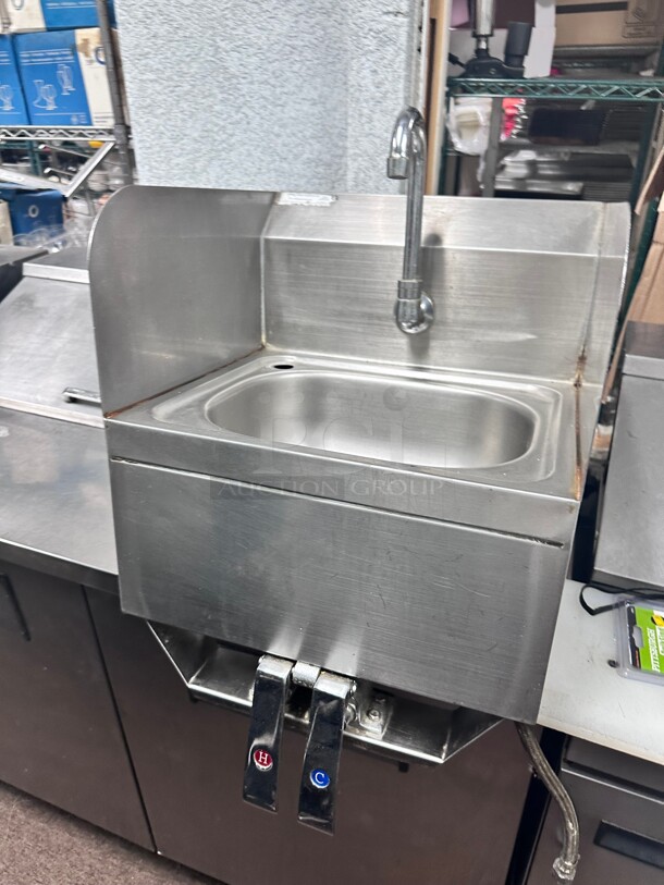 Working! Atlanta HS1615K-SS Wall Mount S/S Hand Sink w/Knee Pedal 15.25 x 15.75 x 19 with Splash

 - Image 6 of 7