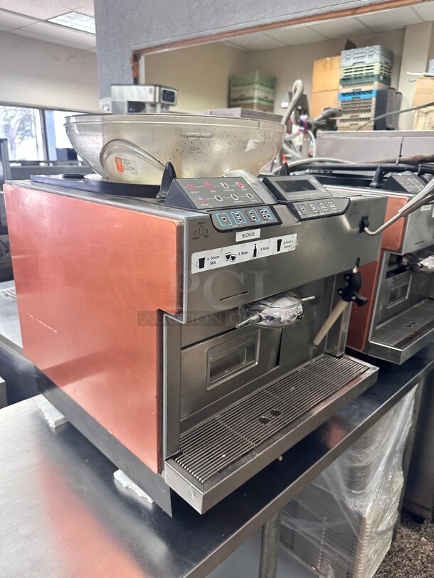 Mastrena CS2 Thermoplan Starbucks Commercial Espresso Coffee Machine 220V Tested and Working - Image 9 of 10