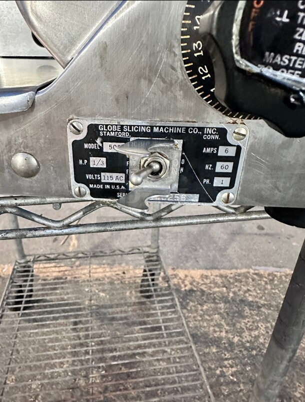 Certified Working Globe 500 10 inch Commercial Manual Electric Food Slicer - Medium Duty - .33 HP 115 Volt - Image 5 of 7