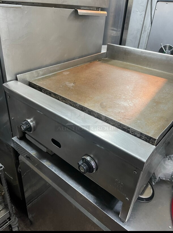Late Model Jade Range JGT-2424 24 inch Gas Griddle w/ Thermostatic Controls - 1 inch Steel Plate, Natural Gas Tested and Working - Image 3 of 3