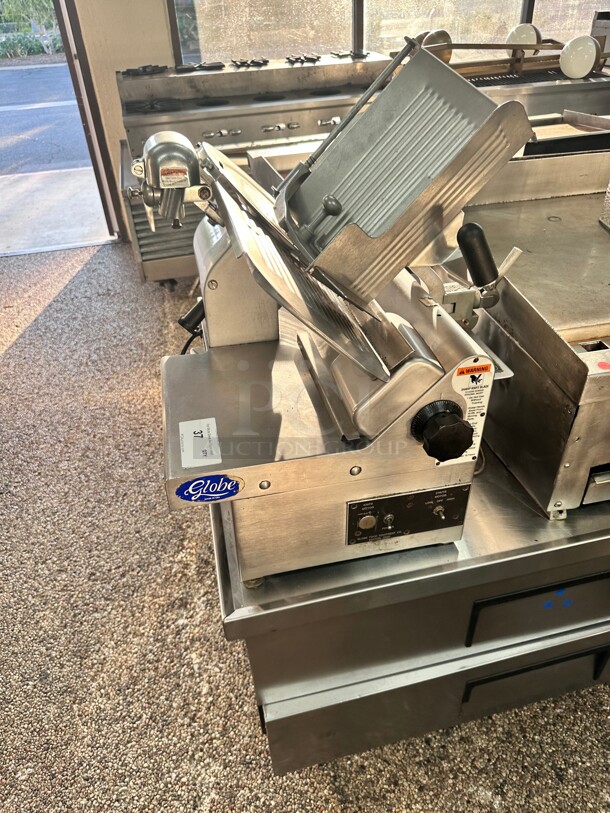 Certified Working! Globe Commercial Meat Slicer With Blade Sharpener 115 Volt NSF - Image 3 of 8