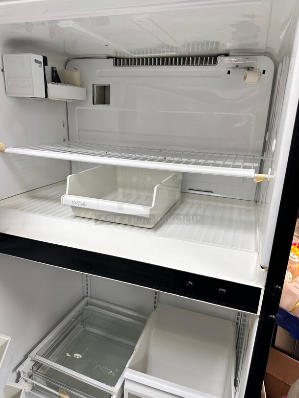LG Profile Domestics Refrigerator and Freezer 115 Volt Working - Image 4 of 6