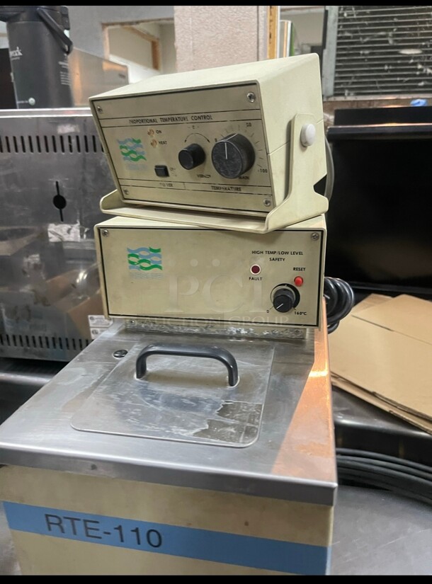 Neslab Rte 110 Hot Water Bath And Circulator  - Image 2 of 2