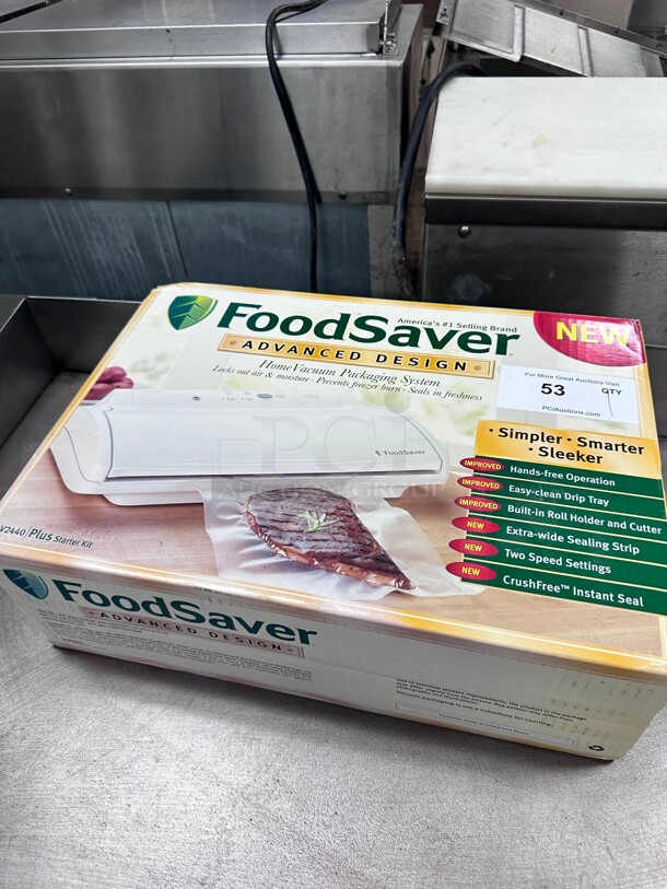 New Food Saver V2440 Vacuum Sealer Food Saver System FoodSaver With Starter Kit  - Image 2 of 8