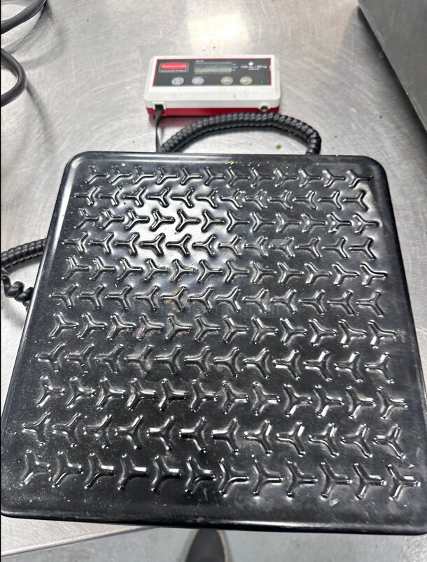 Rubbermaid 4010-88 Pelouze Digital Receiving Scale - 150 lb x 1/5 lb/60 kg x 1/10 kg 115 Volt - Image 4 of 6