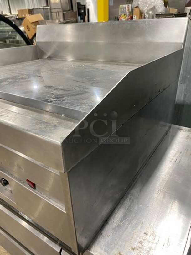 MagiKitch'n Commercial Countertop Gas Powered Flat Top Griddle! With Back And Side Splashes! All Stainless Steel! - Image 2 of 8