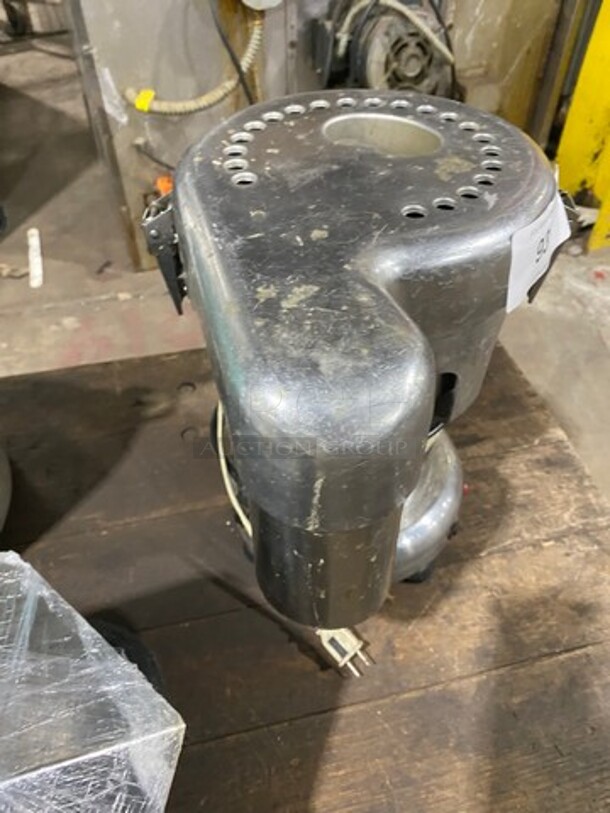 Commercial Countertop Electric Powered Juicer! All Stainless Steel! Model: WFA3000 110V - Image 2 of 6