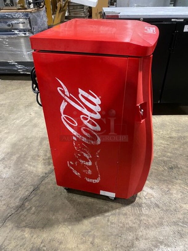 Frigoglass Countertop Mini Fridge! With Front And Top Access Doors! With Poly Racks! Model: IMPULSECHESTCOOLER 120V 60HZ 1 Phase - Image 3 of 8