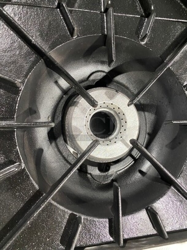 Vulcan Commerical Natural Gas Powered 10 Burner Stove! With Raised Back Splash And Salamander Shelf! With 2 Oven Underneath! All Stainless Steel! On Casters! - Image 6 of 10