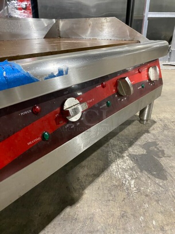 Avantco Commercial Countertop Electric Powered 30" Flat Top Griddle! With Back & Side Splashes! All Stainless Steel! On Legs! Model: 177EG30N! 208/240V! - Image 6 of 8