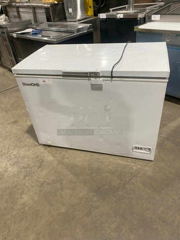 Diamond Commercial Chest Freezer! Model DCF44! 115V 1 Phase!  - Image 1 of 8