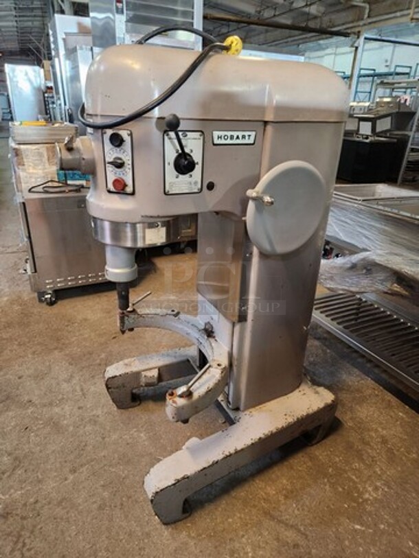 WOW! Hobart Commercial Floor Style 60 Qt Mixer! With Stainless Steel Mixing Bowl! WORKING WHEN REMOVED! Front Hub Never Used! Model: H600T 208/230V 3 Phase! - Image 8 of 9