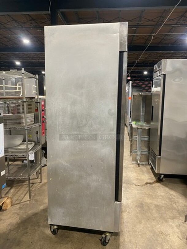 Nice! True Commercial 2 Door Reach In Refrigerator! With Poly Coated Racks! All Stainless Steel! On Casters! Working When Removed! Model: T35 SN: 5200512 115V 60HZ 1 Phase - Image 4 of 9
