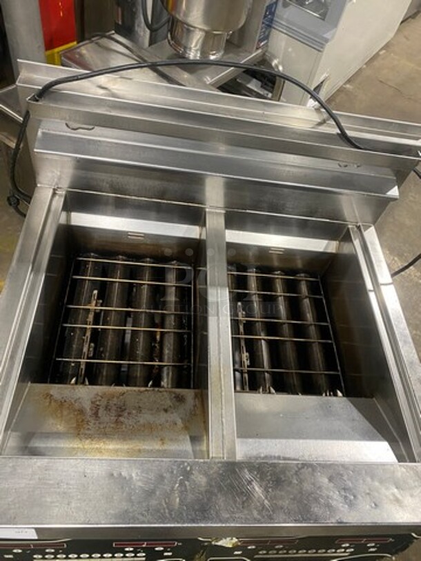 Henny Penny Commercial Natural Gas Powered 2 Bay Fryer! All Stainless Steel On Casters! Model: EEG142FFXX SN: BW1304009 - Image 5 of 12