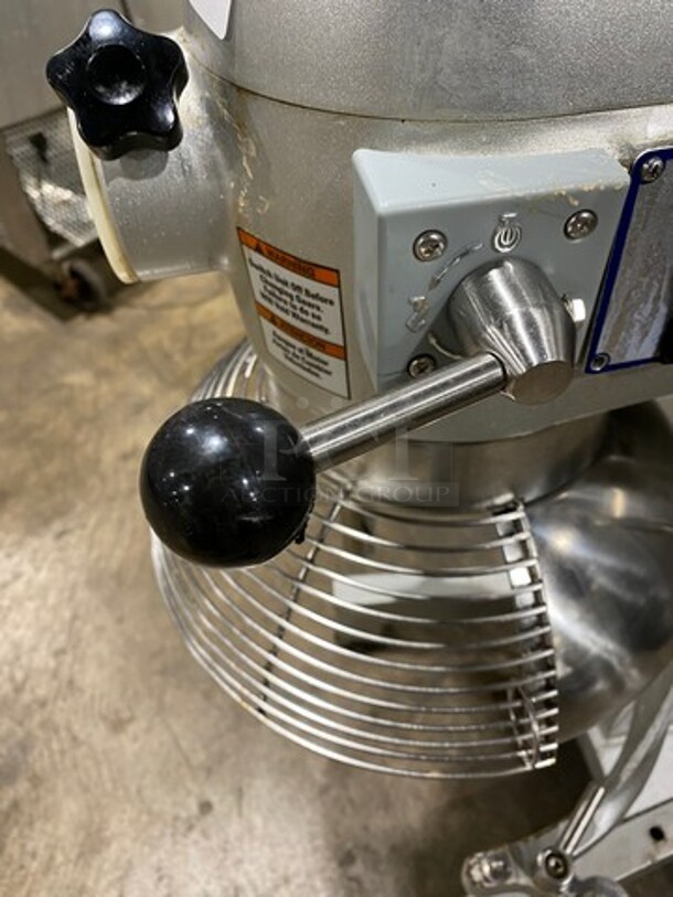 Hebvest Commercial 30Qt Planetary Mixer! With Bowl Guard! Model: SM30HD SN: C041801023UM30M1 120V 60HZ 1 Phase - Image 6 of 10