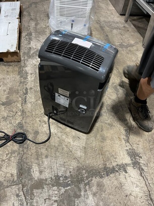 NEW! OUT OF THE BOX! SCRATCH-N-DENT! Whynter Portable Dehumidifier Unit! 4,000 Square Feet Room Capacity! Model: RPD561EGP 115V - Image 4 of 8